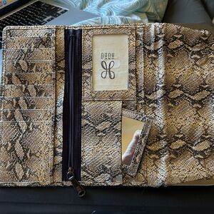 HOBO The Original Leather Snakeskin Embossed Rachel Tri-fold Wallet. New!